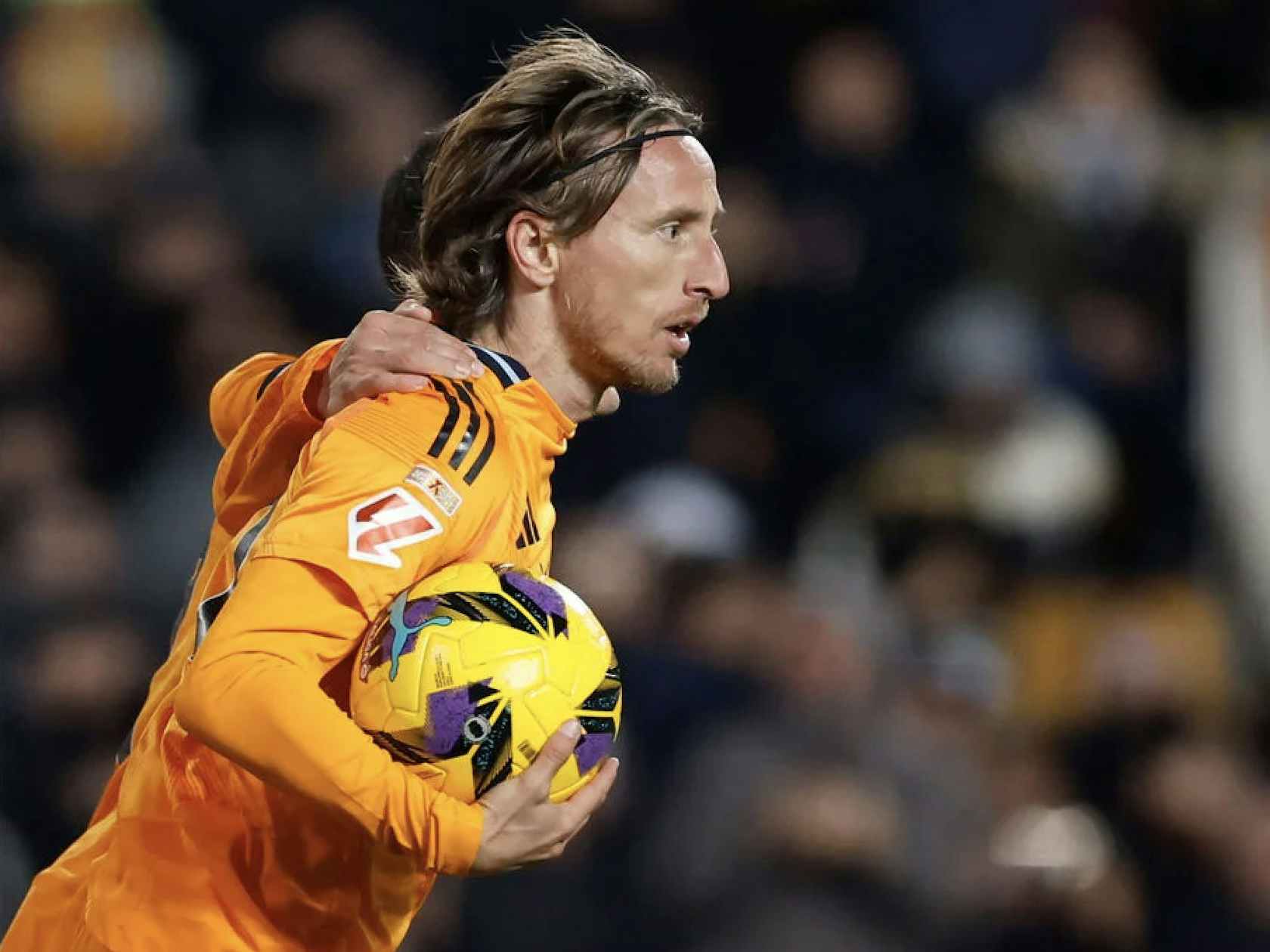 19岁212天，麦利是纽卡队史第二年轻在英超单场传射的球员