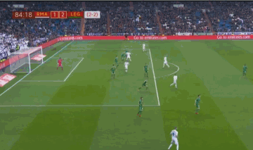 篮球篮网球员训练中展现高命中率