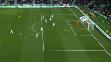 世体：戴上面具的加西亚像个超级英雄，他是弗里克的王牌球员